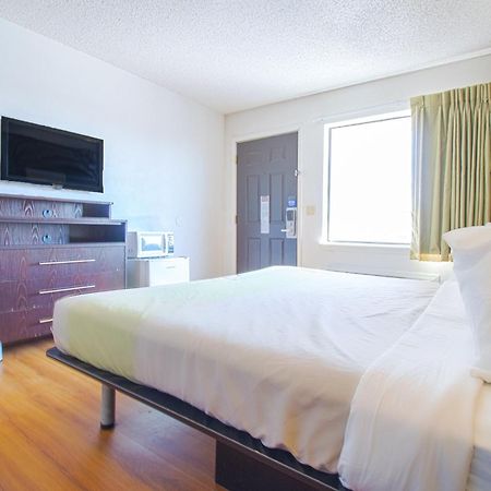 Studio Inn Extended Stay Oklahoma City Airport By Oyo Екстер'єр фото