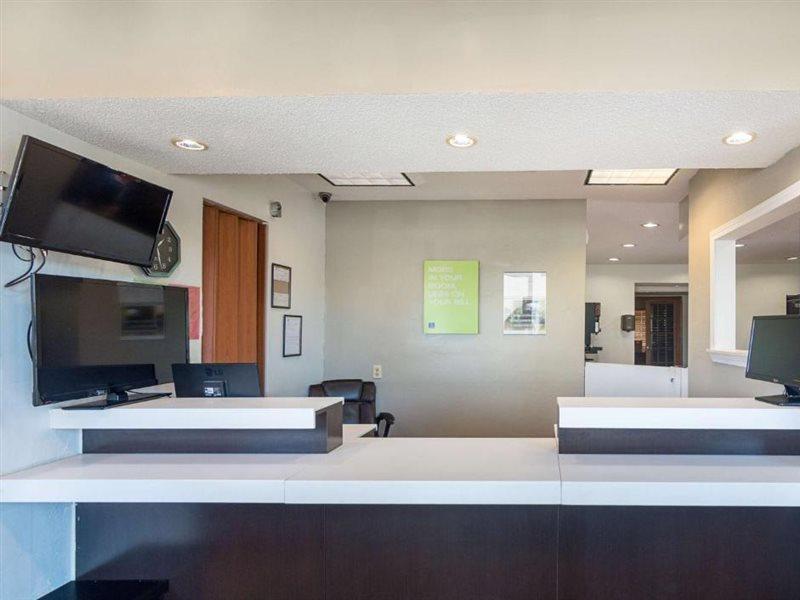 Studio Inn Extended Stay Oklahoma City Airport By Oyo Екстер'єр фото