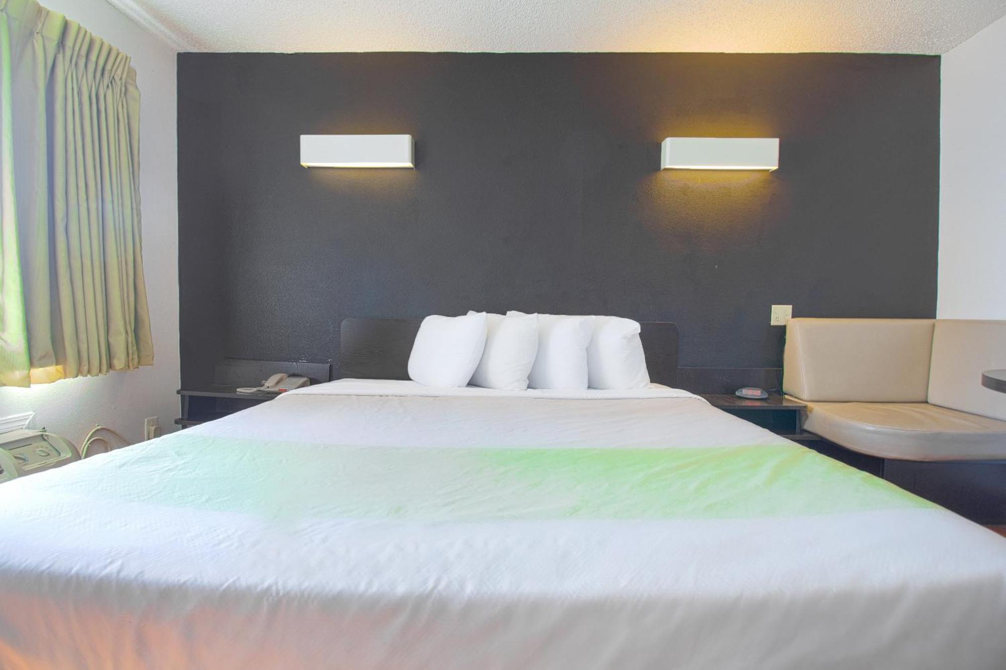 Studio Inn Extended Stay Oklahoma City Airport By Oyo Екстер'єр фото