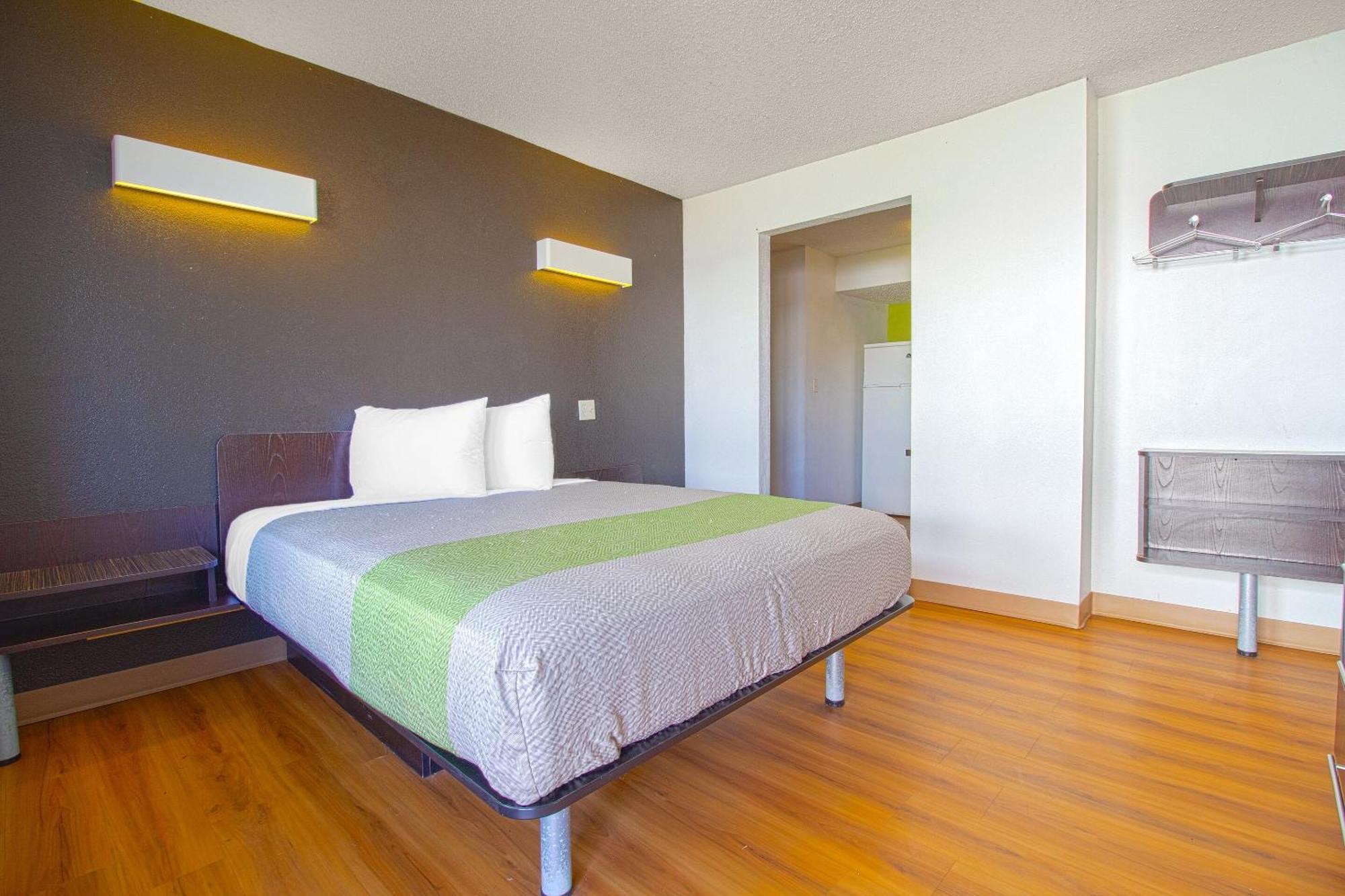 Studio Inn Extended Stay Oklahoma City Airport By Oyo Екстер'єр фото