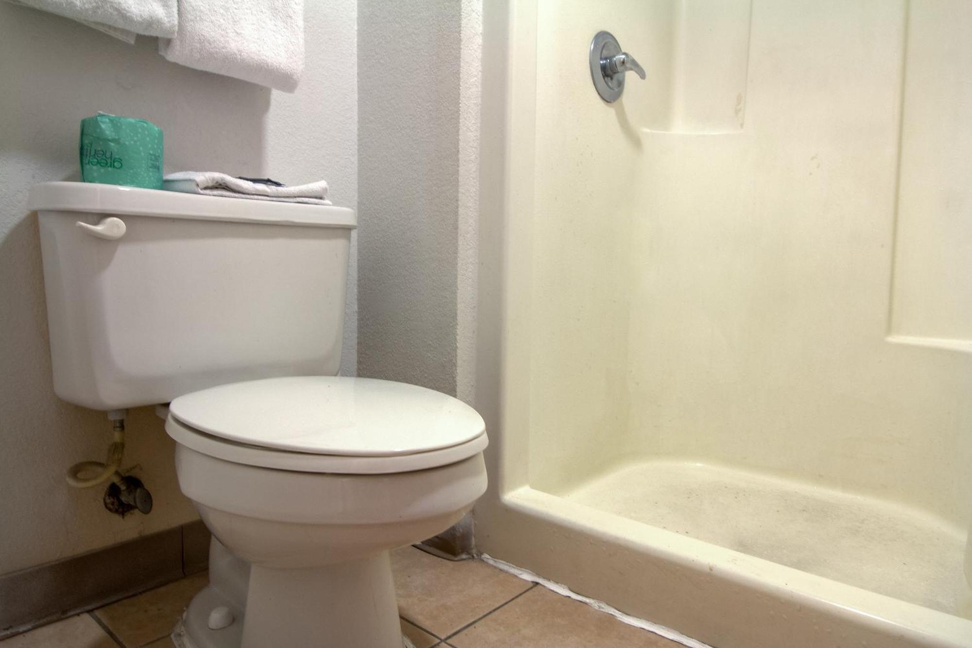 Studio Inn Extended Stay Oklahoma City Airport By Oyo Екстер'єр фото