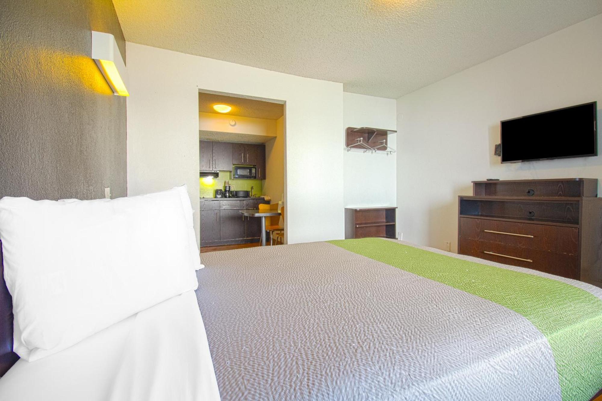 Studio Inn Extended Stay Oklahoma City Airport By Oyo Екстер'єр фото