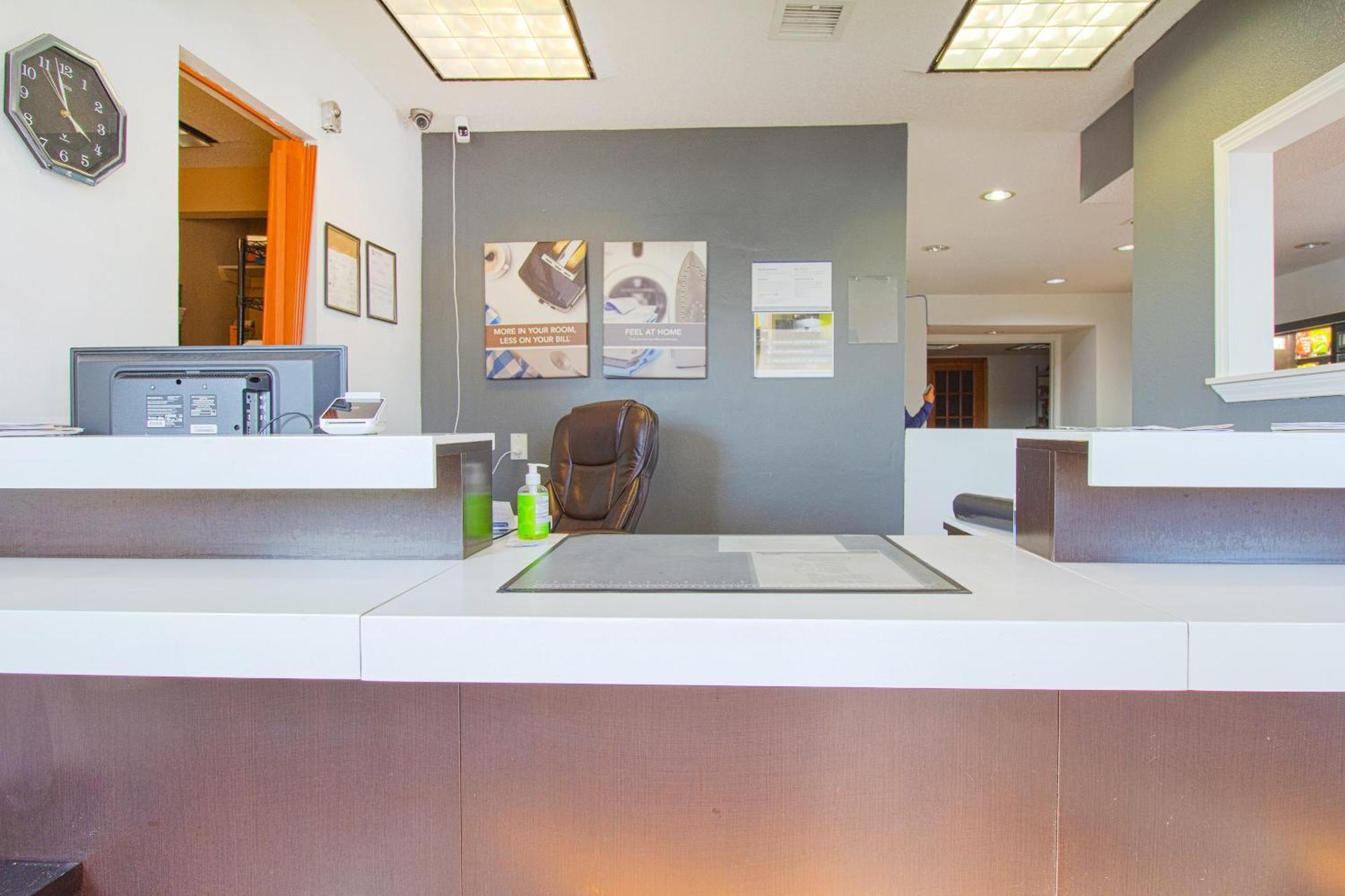 Studio Inn Extended Stay Oklahoma City Airport By Oyo Екстер'єр фото