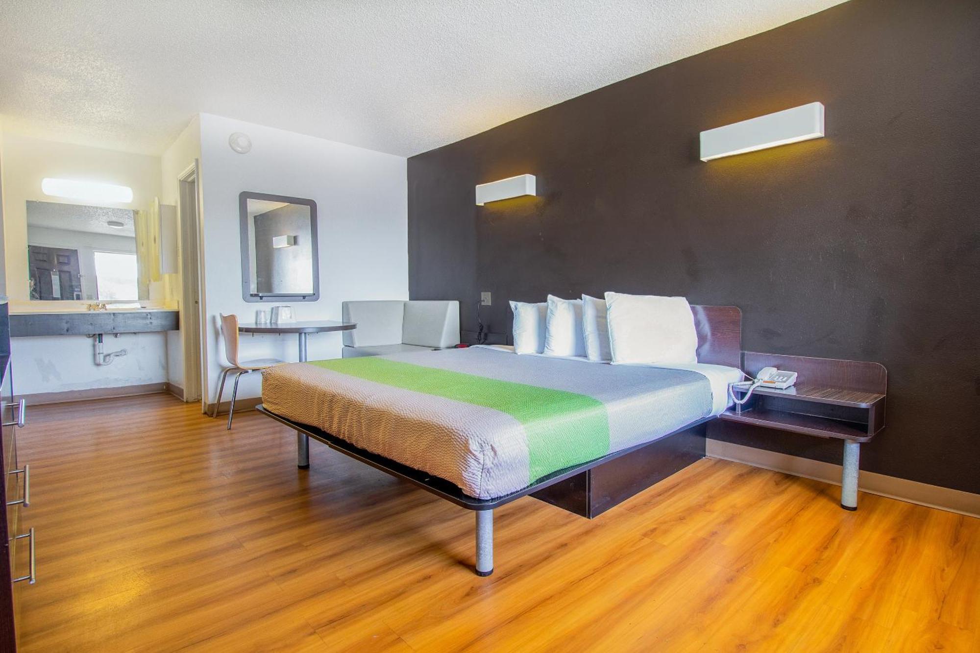 Studio Inn Extended Stay Oklahoma City Airport By Oyo Екстер'єр фото
