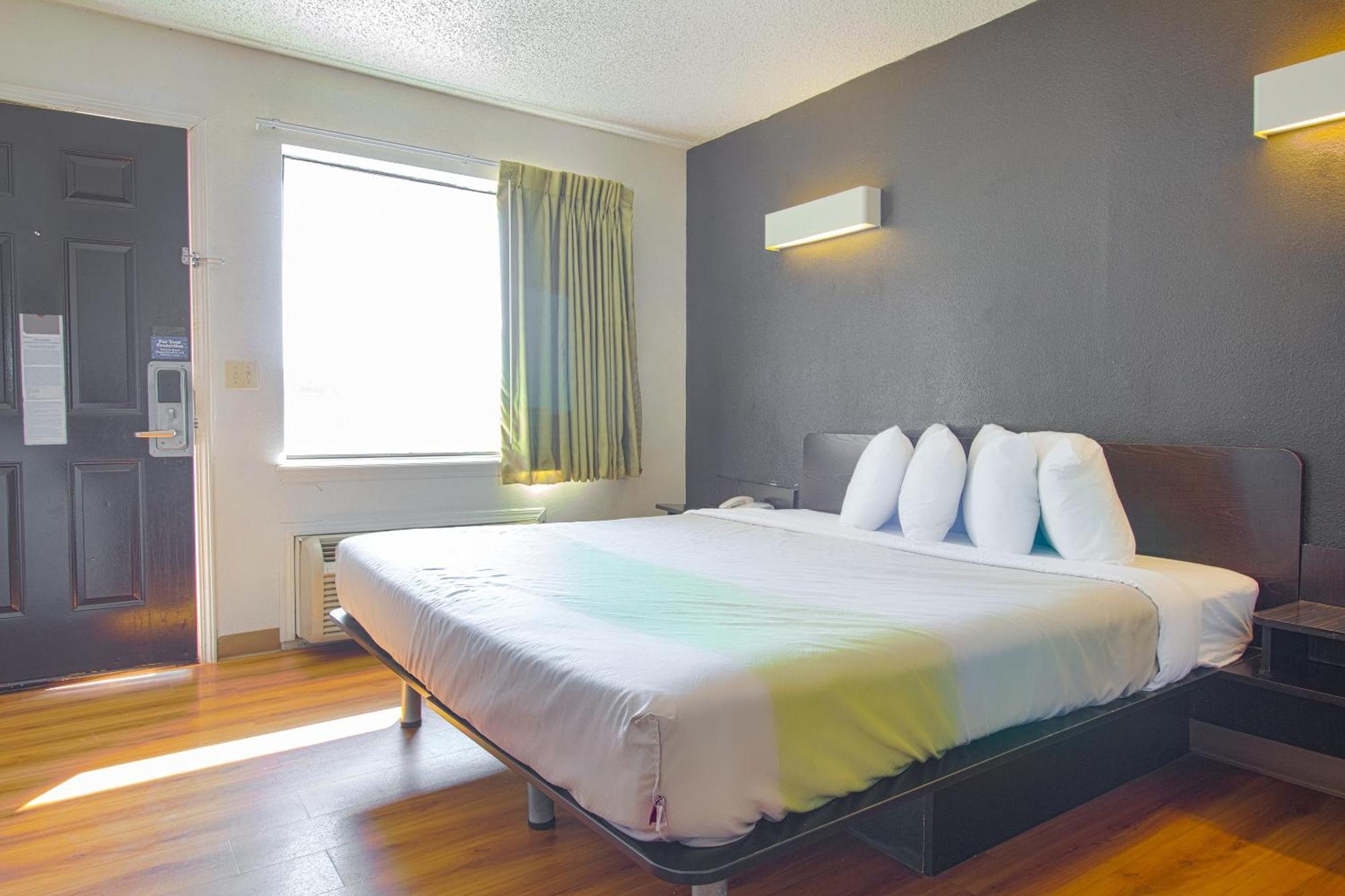 Studio Inn Extended Stay Oklahoma City Airport By Oyo Екстер'єр фото