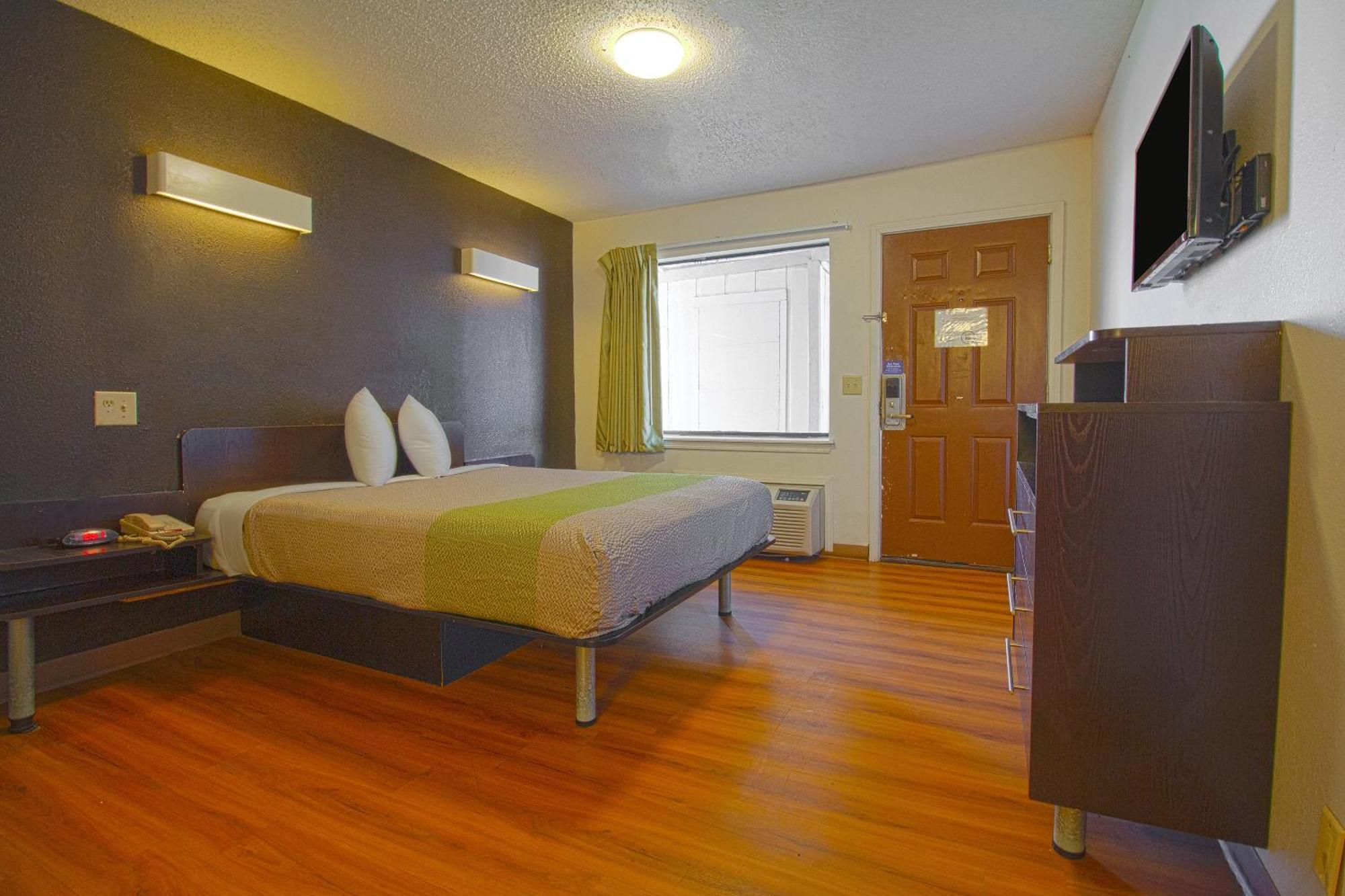Studio Inn Extended Stay Oklahoma City Airport By Oyo Екстер'єр фото