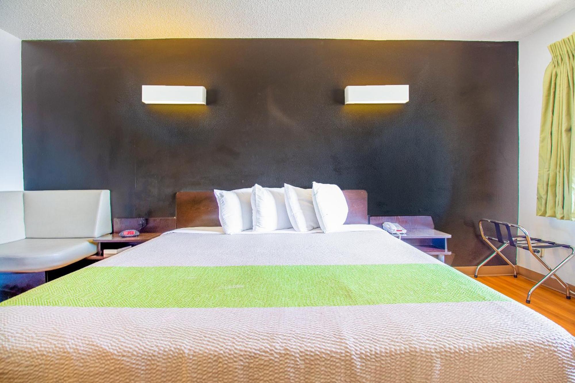 Studio Inn Extended Stay Oklahoma City Airport By Oyo Екстер'єр фото